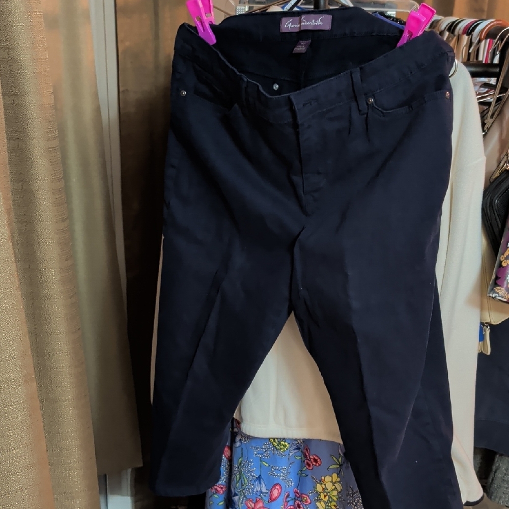 Gloria Vanderbilt Classic Black Trousers